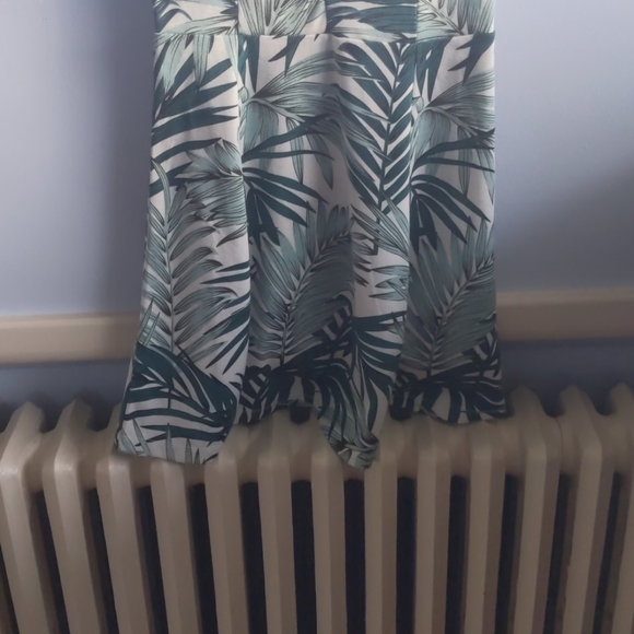 Patterned H&M sundress - Picture 2 of 4